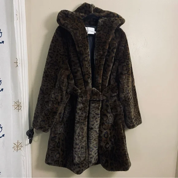Rebecca Minkoff NWT Leopard Vegan Faux Fur Wrap Belted Coat With Hood Size Large - Picture 2 of 12